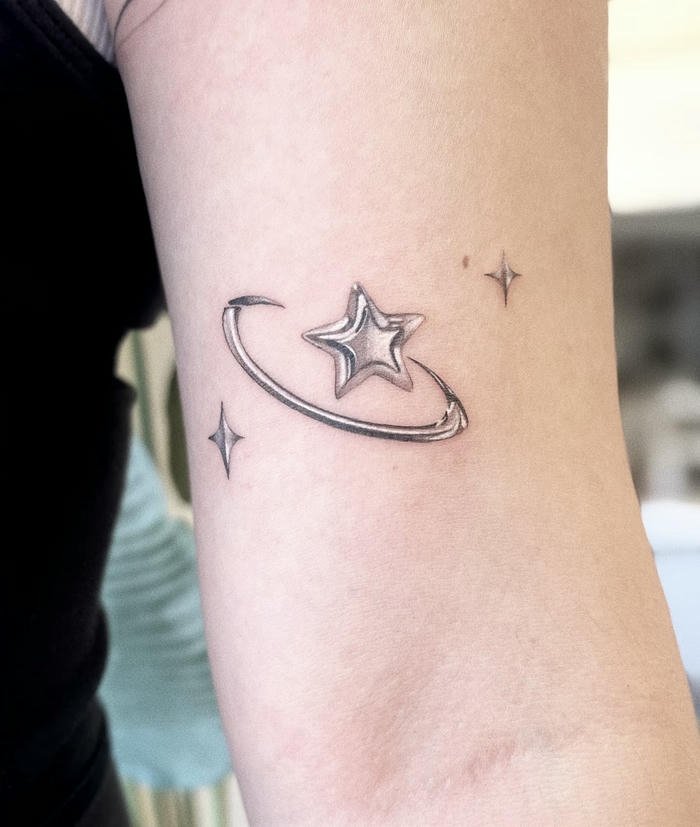 những hình xăm ngôi sao đen trắng nữ những hình xăm ngôi sao đen trắng nữ