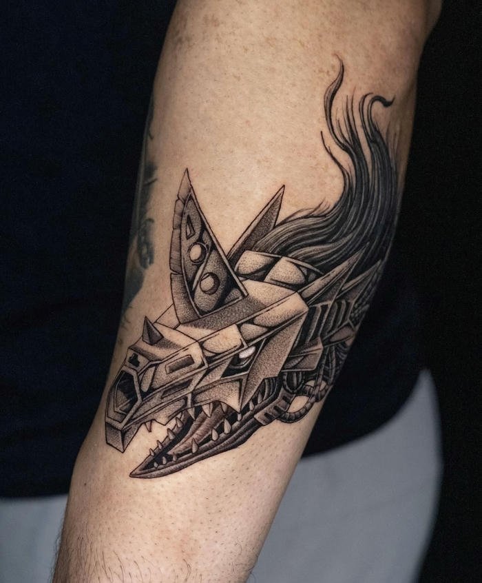 tattoo kim loại nam mang vẻ nam tính