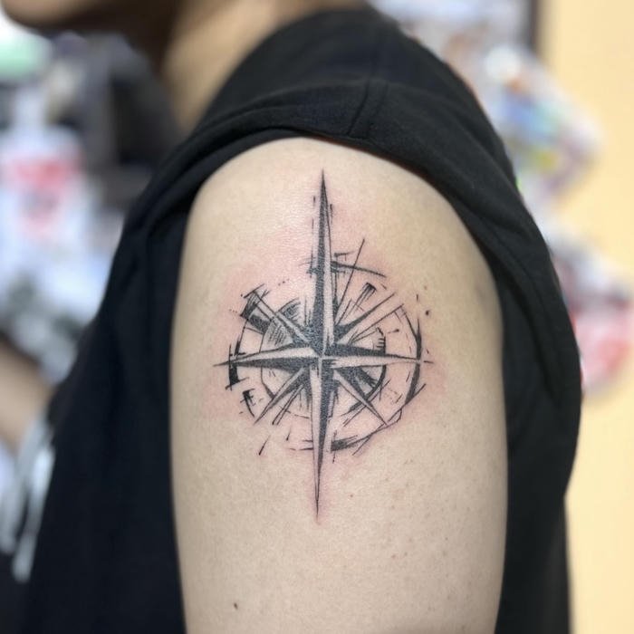 tattoo la bàn nam mang phong thái mạnh mẽ