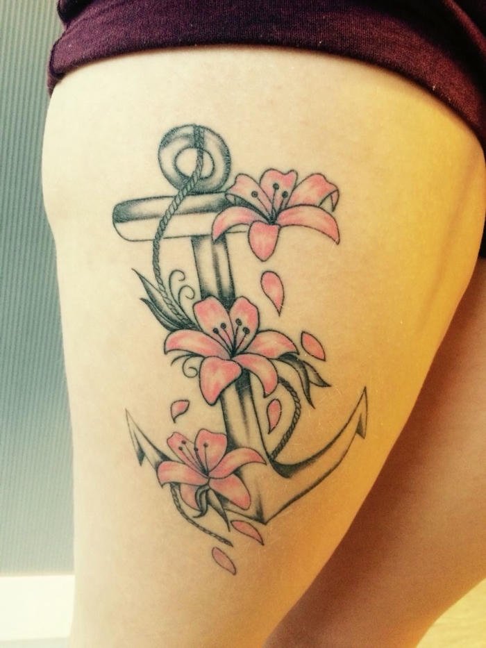 tattoo mỏ neo biểu tượng nữ