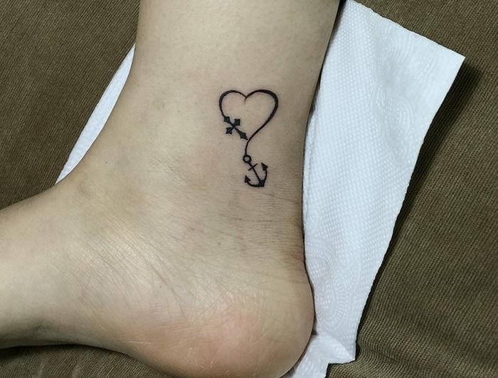 tattoo mỏ neo mini đẹp nữ