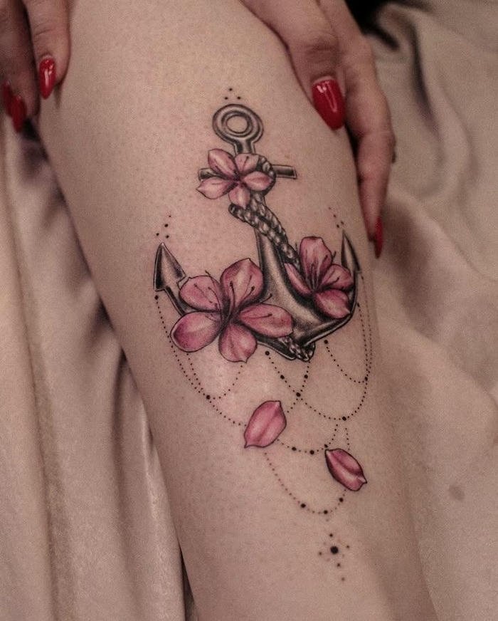 tattoo mỏ neo nghệ thuật nữ