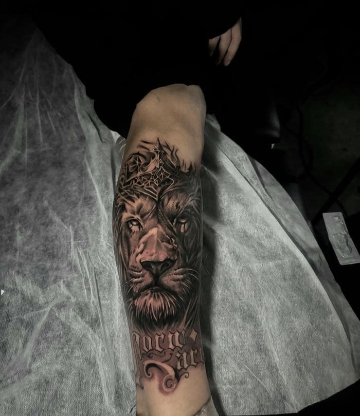 tattoo sư tử nam phong cách tối giản tattoo sư tử nam phong cách tối giản