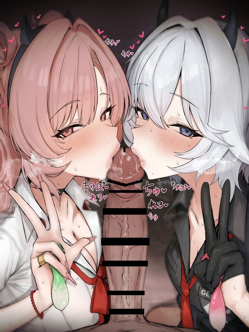 2 cô gái đang Bú Cu cực phê