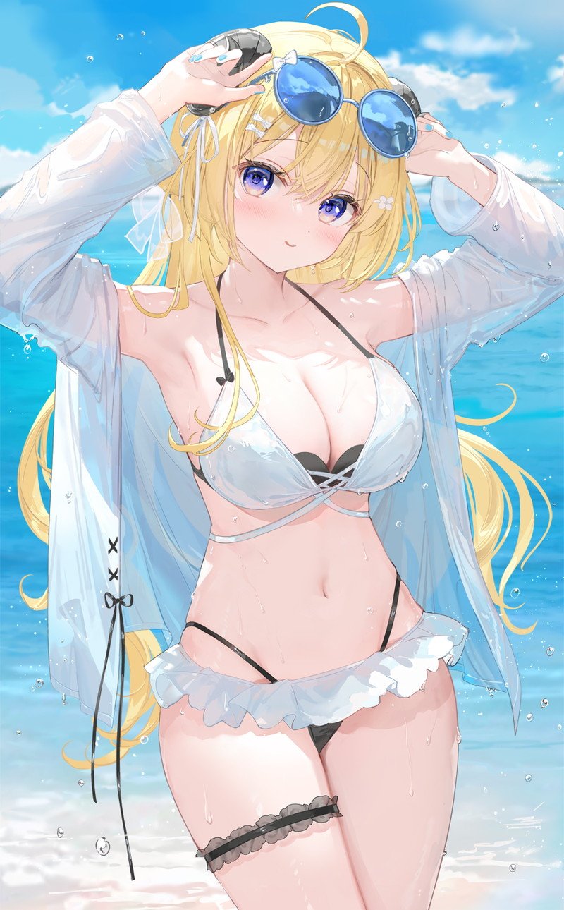 Dáng Vẻ Gợi Cảm Trước Thân Hình Nóng Bỏng