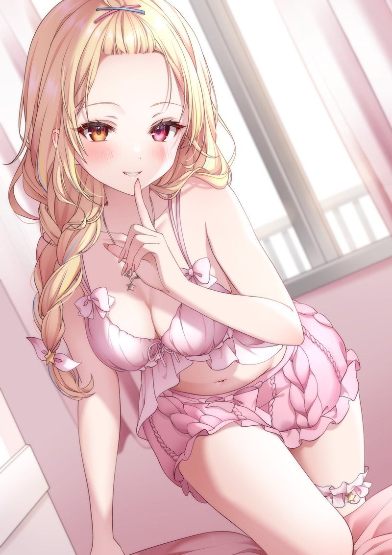 Nét Đẹp Nóng Bỏng Trong Bộ Trang Phục Đơn Giản