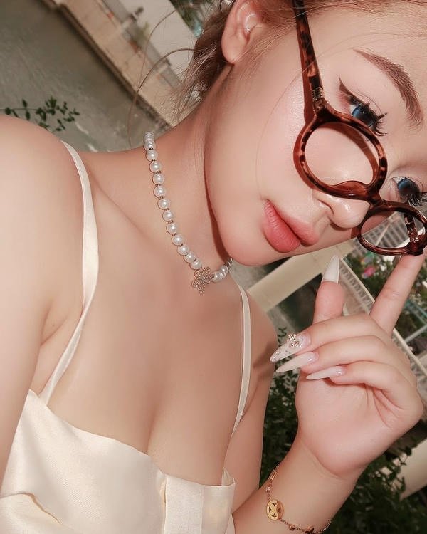 ảnh sex trần hà linh 17